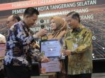 PENGHARGAAN BADAN PUBLIK-SEKDA 3
