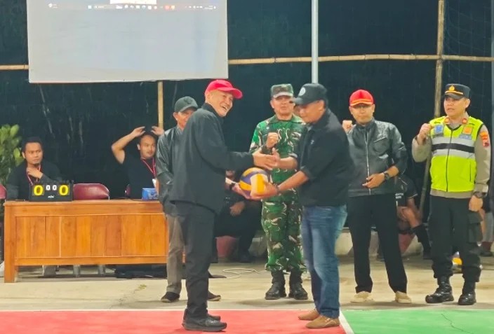 Bupati Buka-1