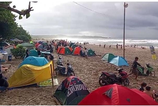 Pantai Sawarna-1